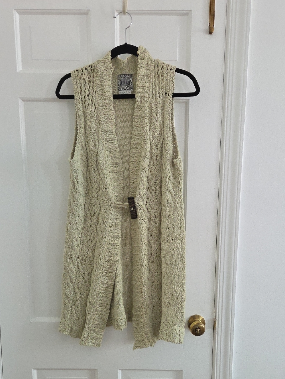 Sleeveless Cable-Knit Open Cardigan Vest in Cream